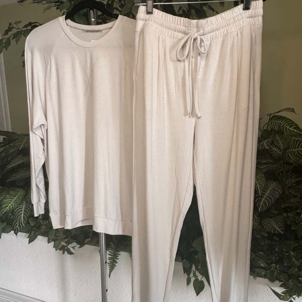 2 Piece Long Sleeve Jogger Set